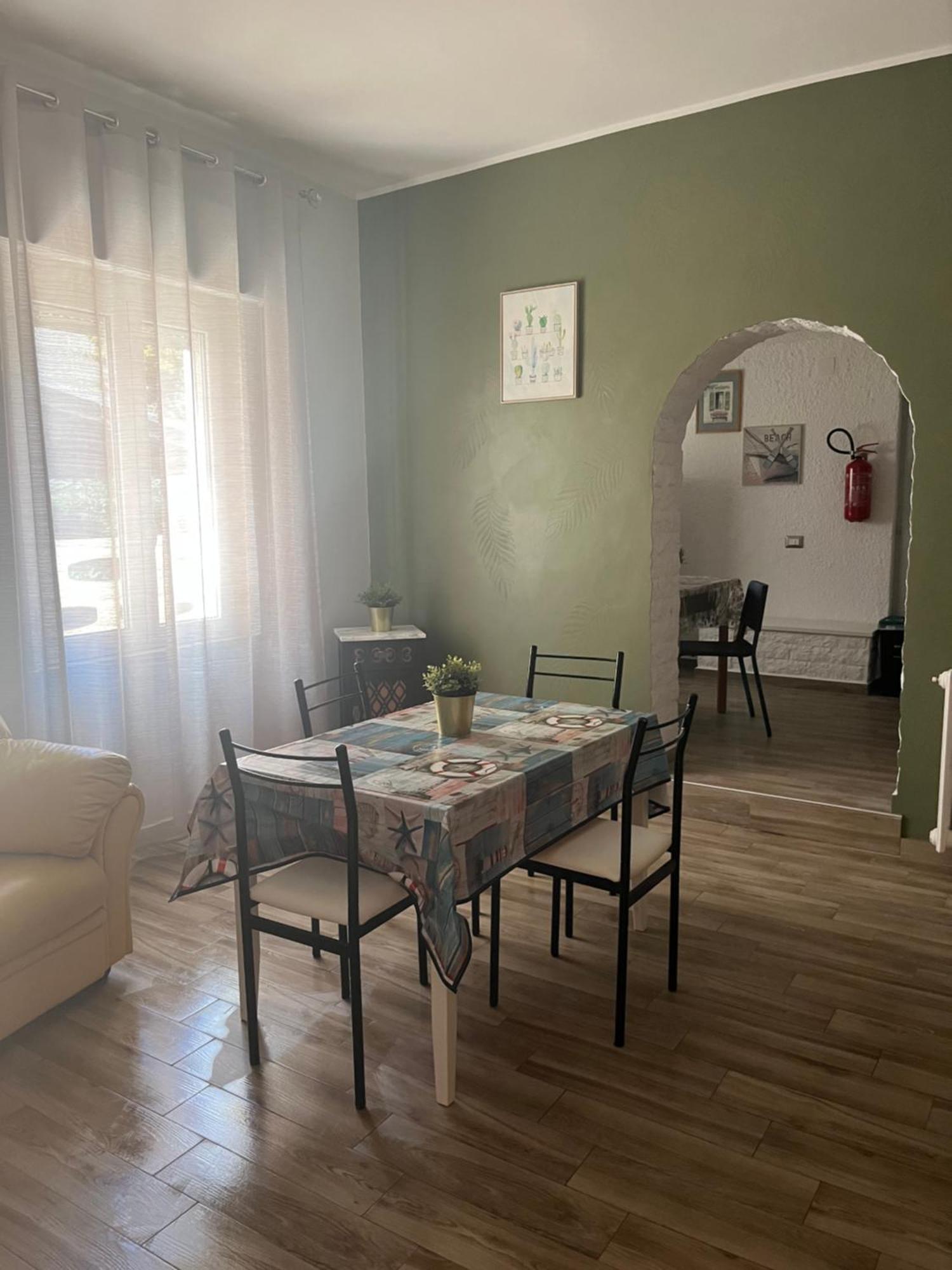 Bouganville Casa Vacanza Ambiente Climatizzato Con Wi Fi Пинето Экстерьер фото
