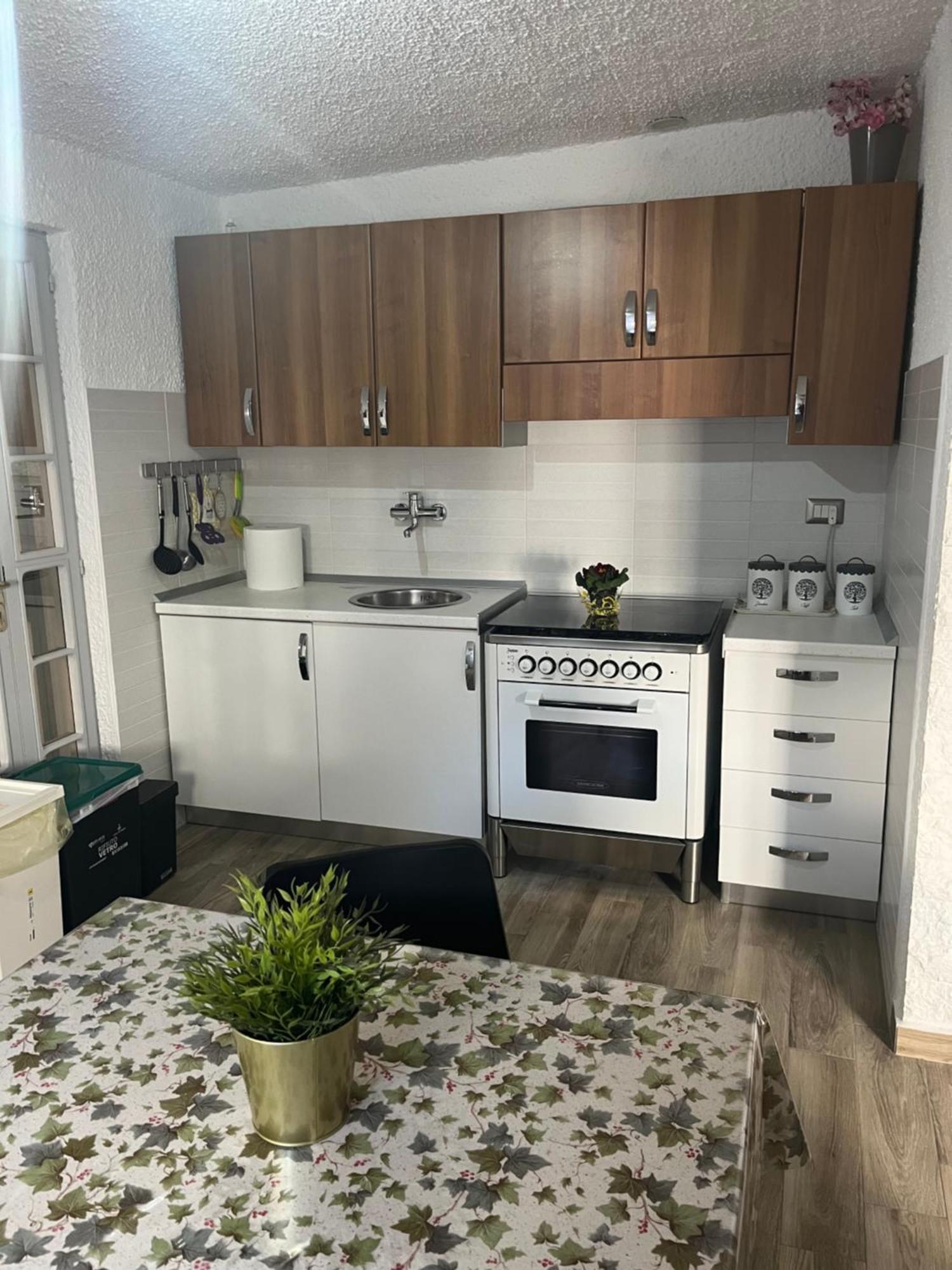 Bouganville Casa Vacanza Ambiente Climatizzato Con Wi Fi Пинето Экстерьер фото