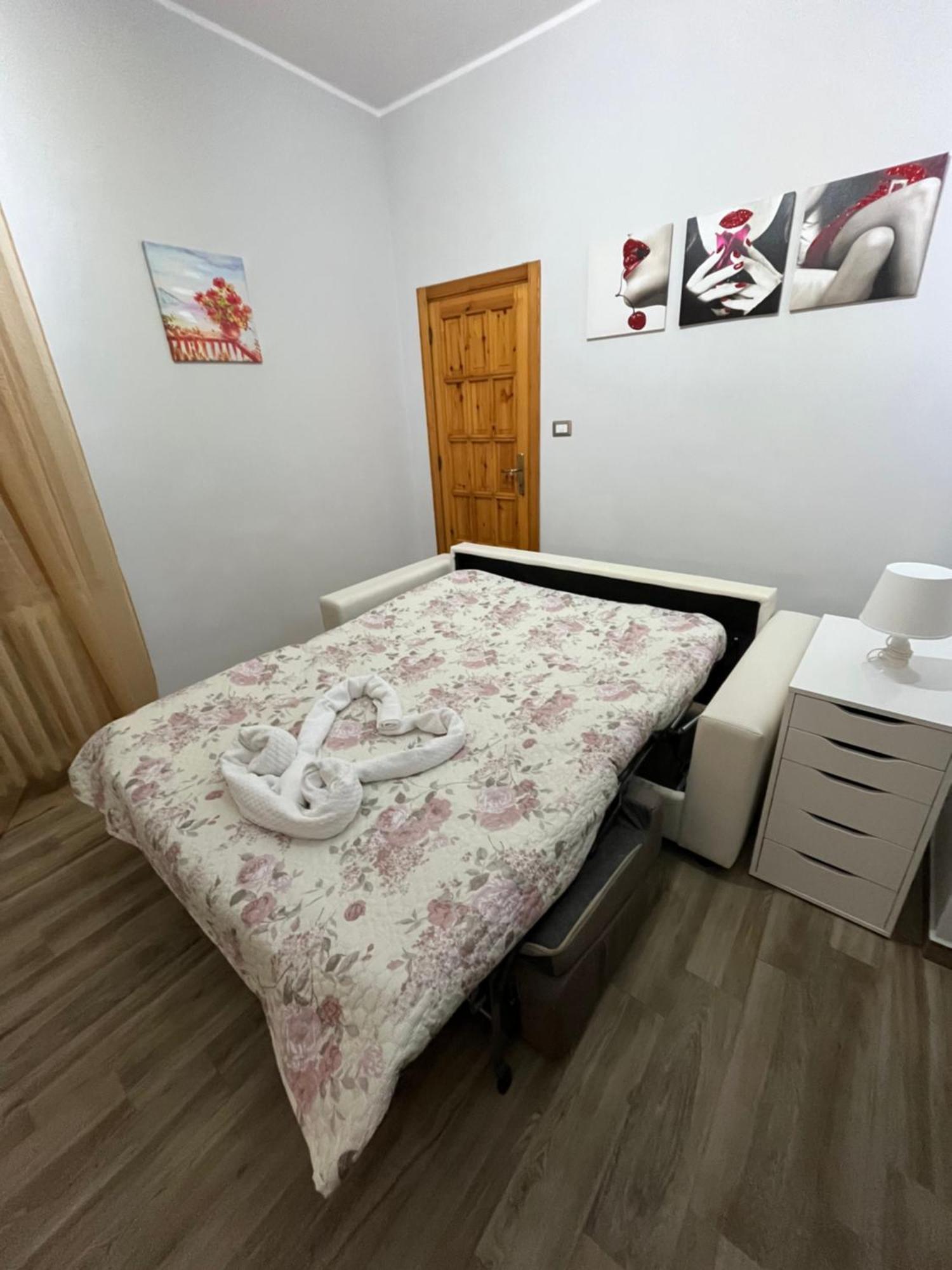 Bouganville Casa Vacanza Ambiente Climatizzato Con Wi Fi Пинето Экстерьер фото